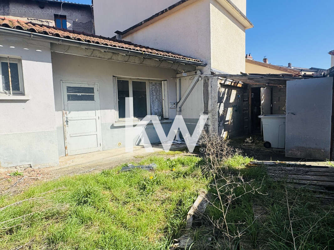 Maison 146 m² à Sury-Le-Comtal  - photo 2