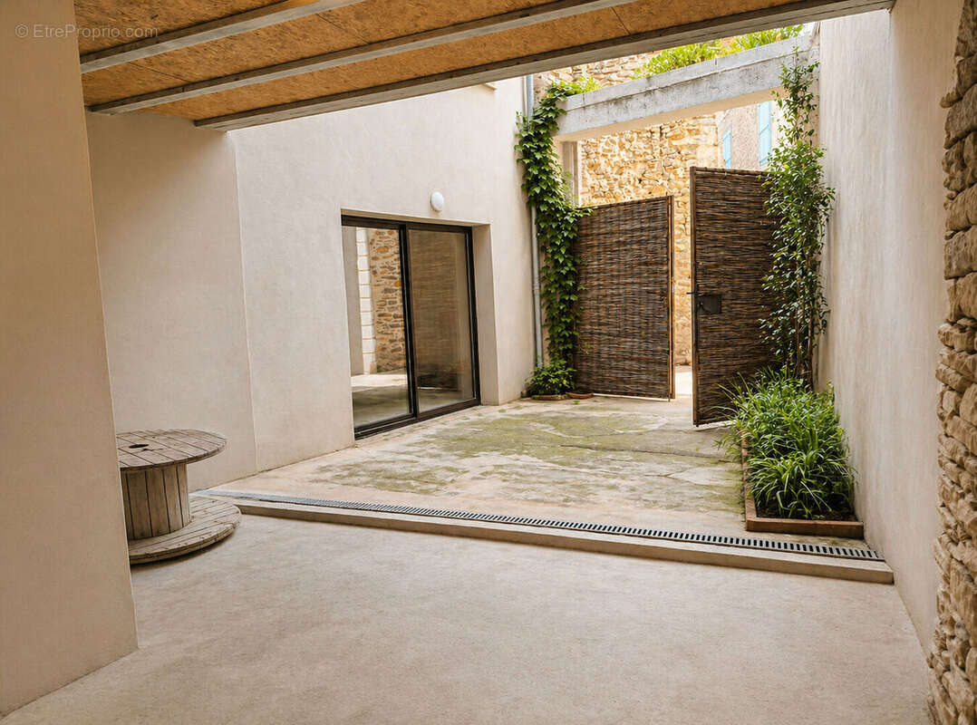 Maison à LA LIVINIERE