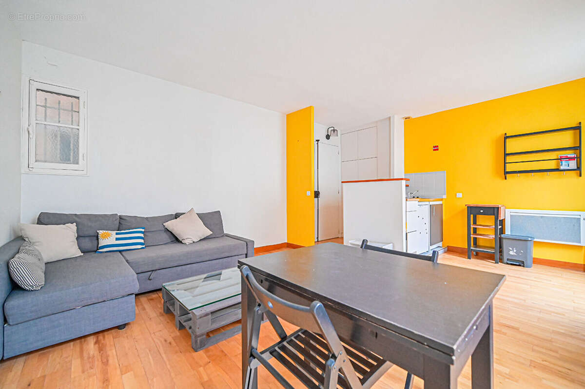 Appartement à PARIS-20E