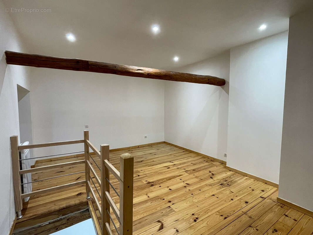 Maison à VILLEMOUSTAUSSOU