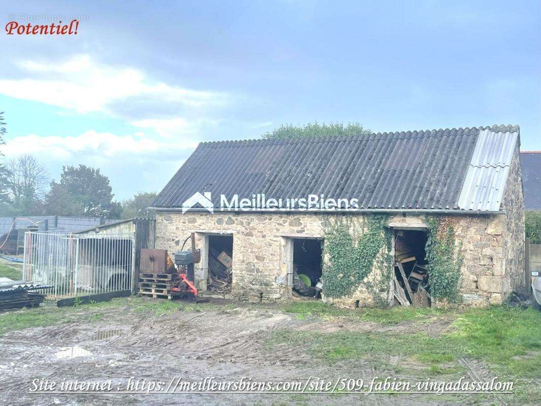 Maison à TREGONNEAU