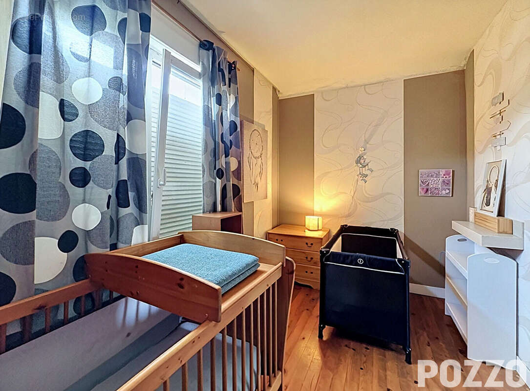 A Vendre - AVRANCHES - Maison 6 pièce(s) 105 m² - 4 chambres - photo 10