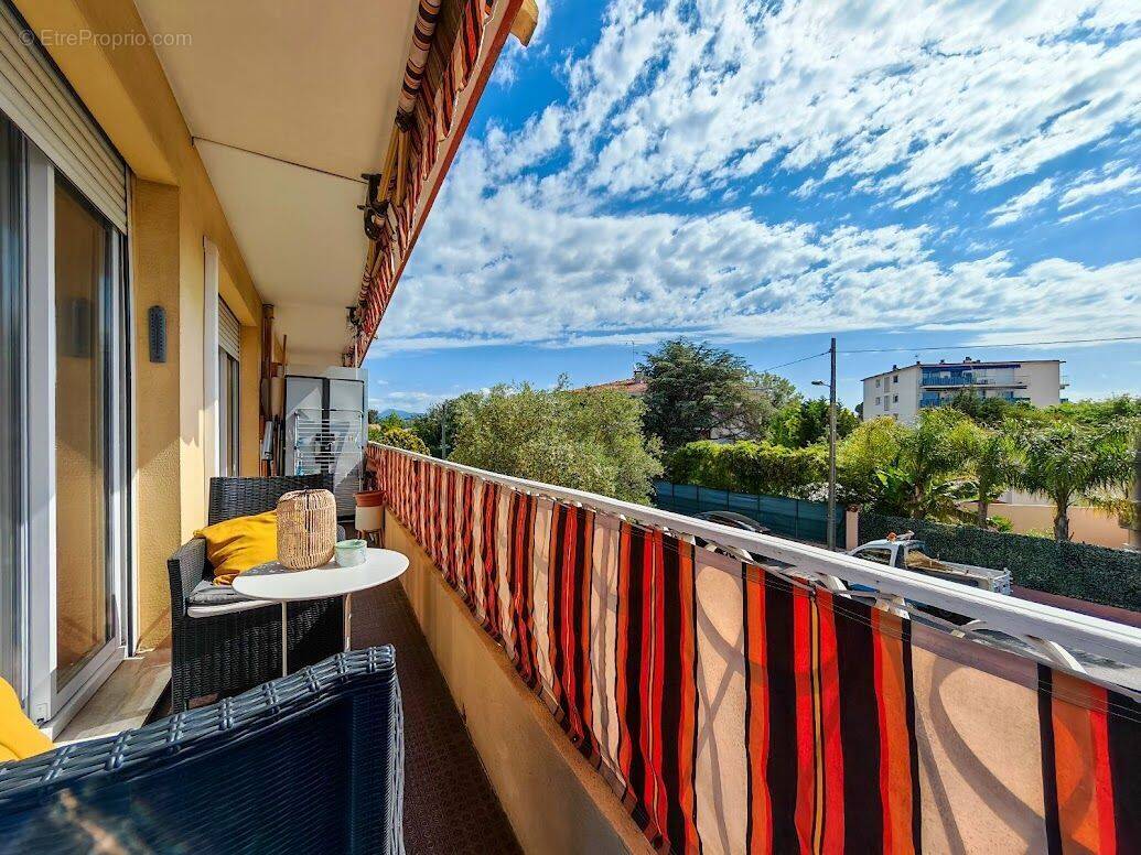 Appartement à VILLENEUVE-LOUBET