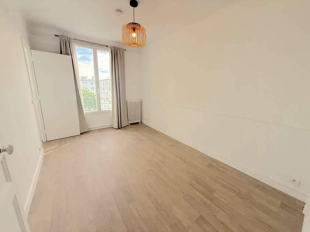 Appartement à SAINT-MAUR-DES-FOSSES