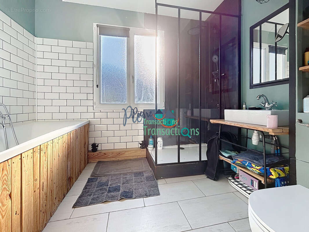 Maison à LILLEBONNE