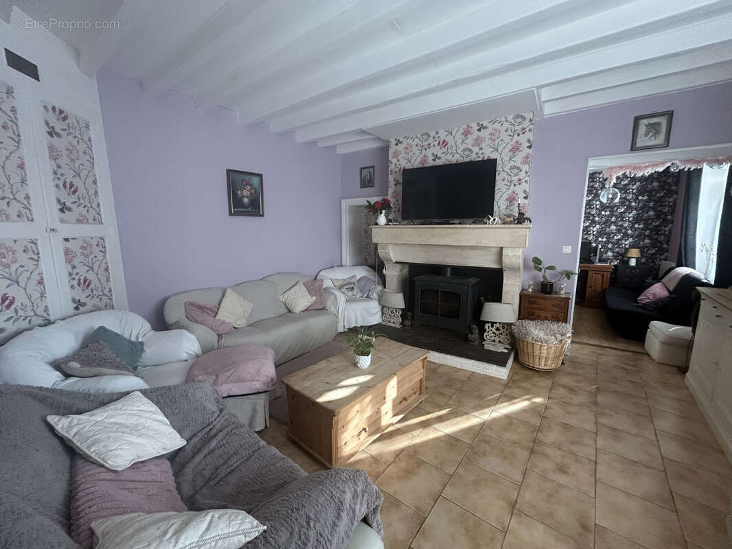 Maison à MONTEMBOEUF