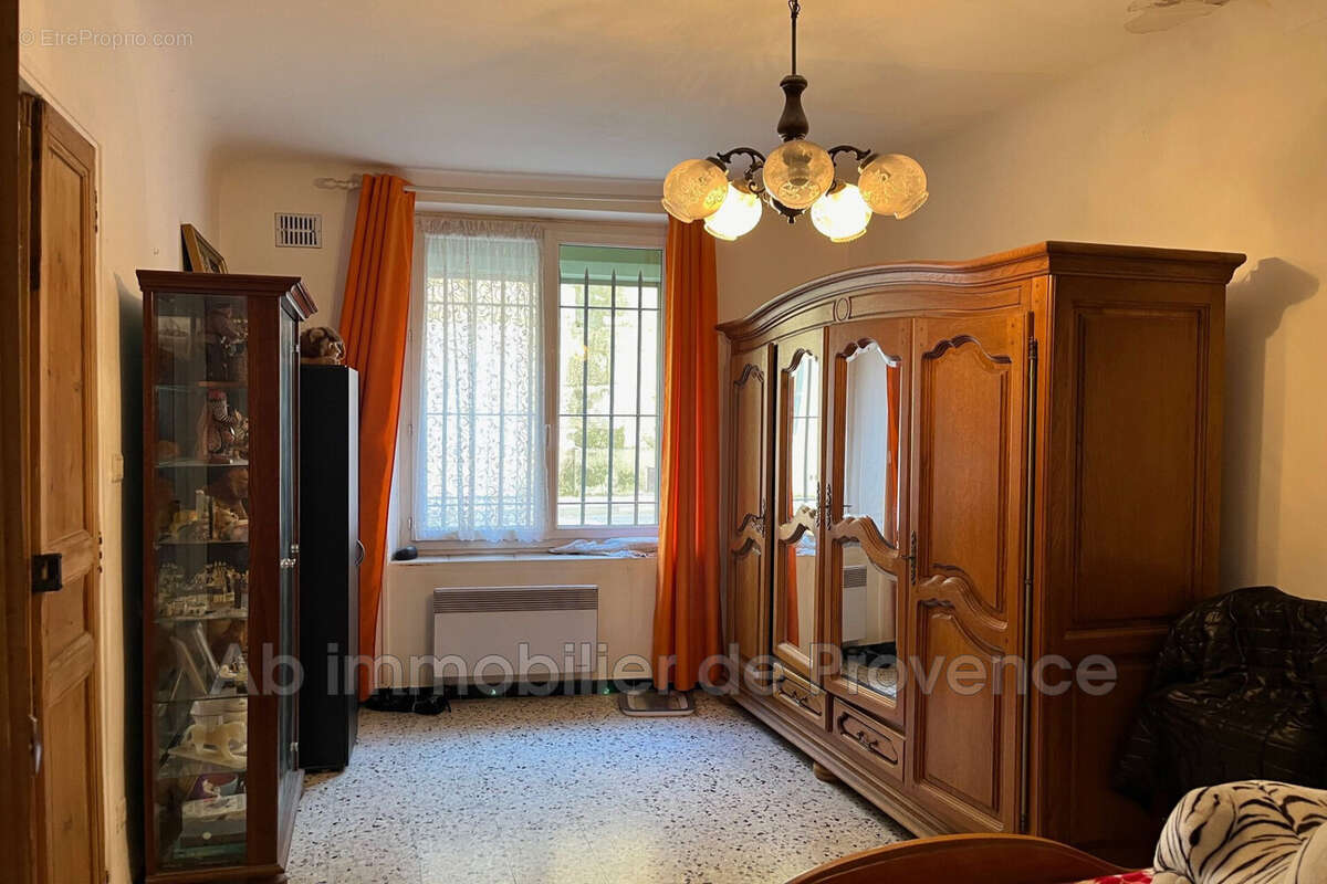 Appartement à ROGNES