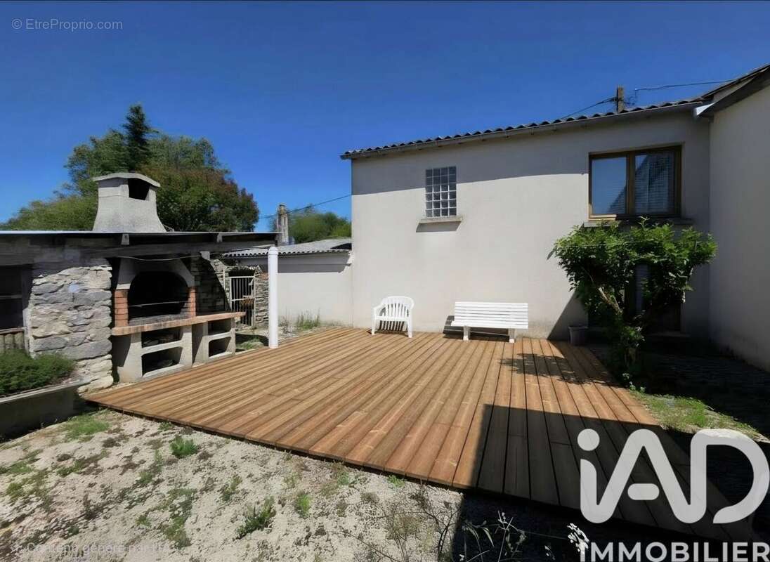 Maison 98 m² à Verdille  - photo 4
