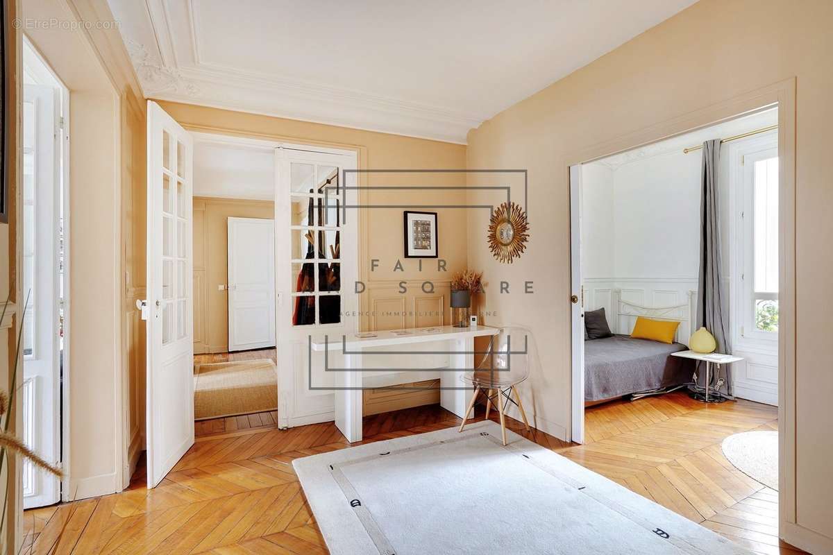 Appartement à NEUILLY-SUR-SEINE