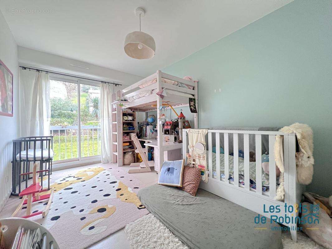Appartement à LE PLESSIS-ROBINSON