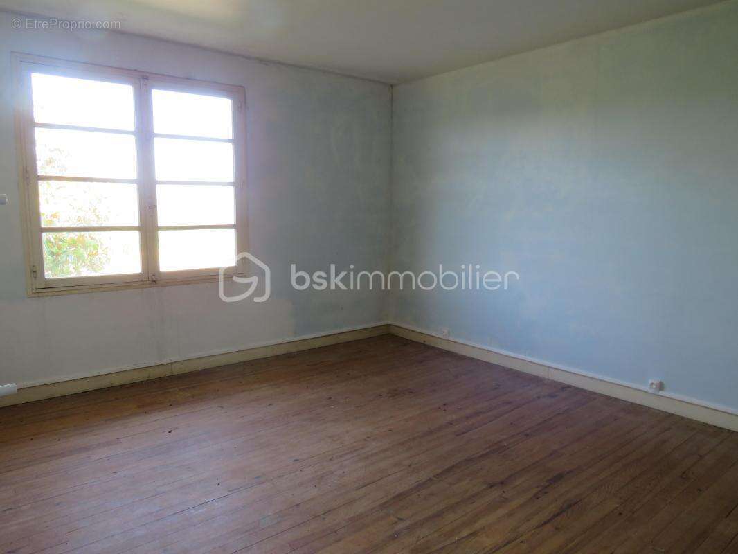 Grande Maison familiale 6 pièces avec dépendances en campagne - photo 15