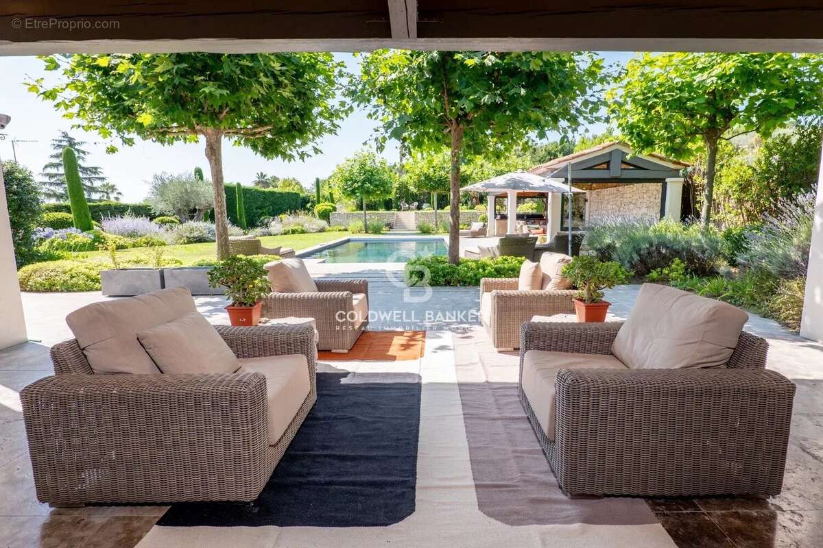 Maison à MOUGINS