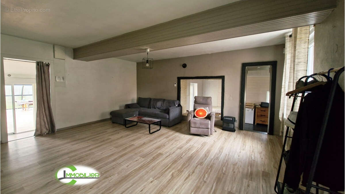 Maison à THORIGNE-SUR-DUE