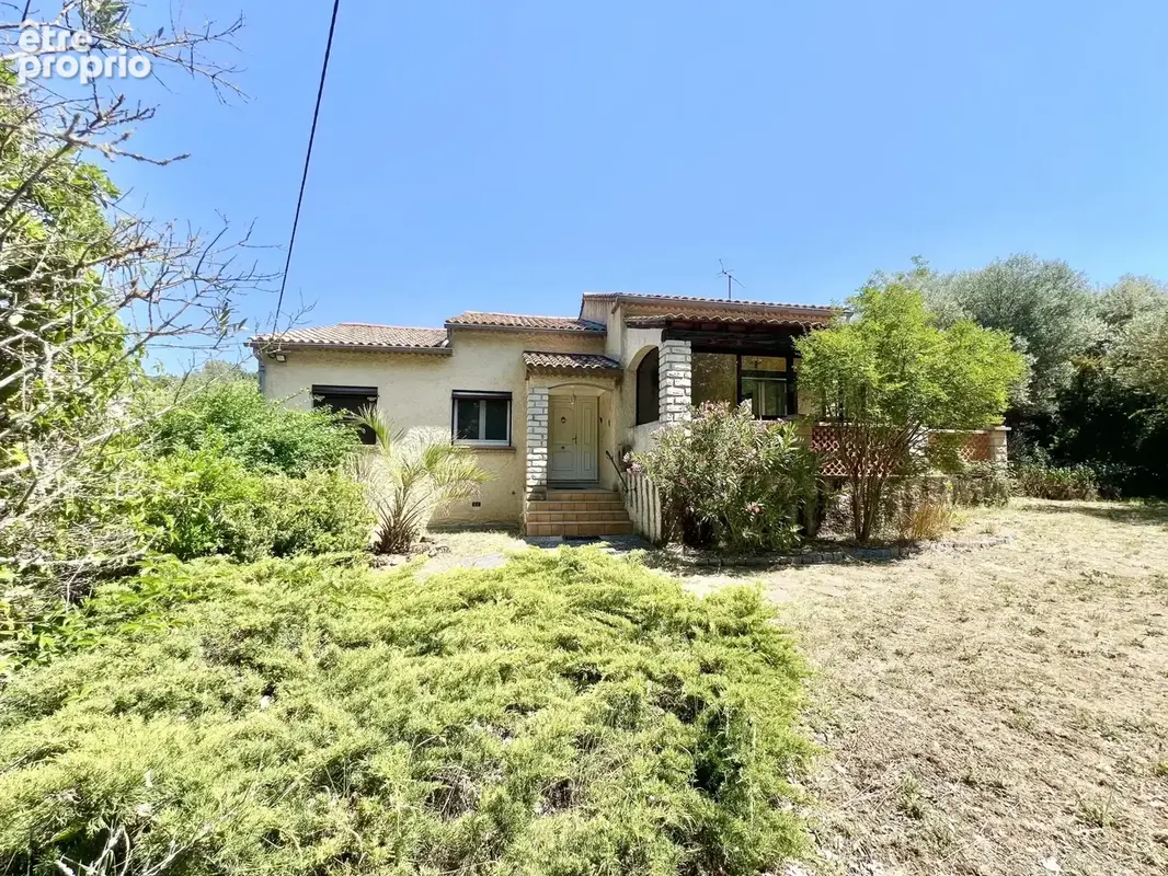 Maison T5 sur 1 480 m² de terrain avec piscine - photo 1