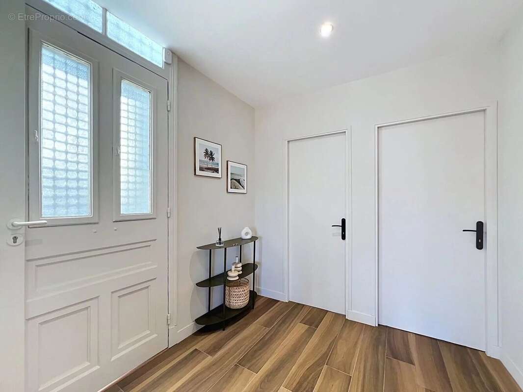3 pieces "tete carre" en dernier etage - photo 14