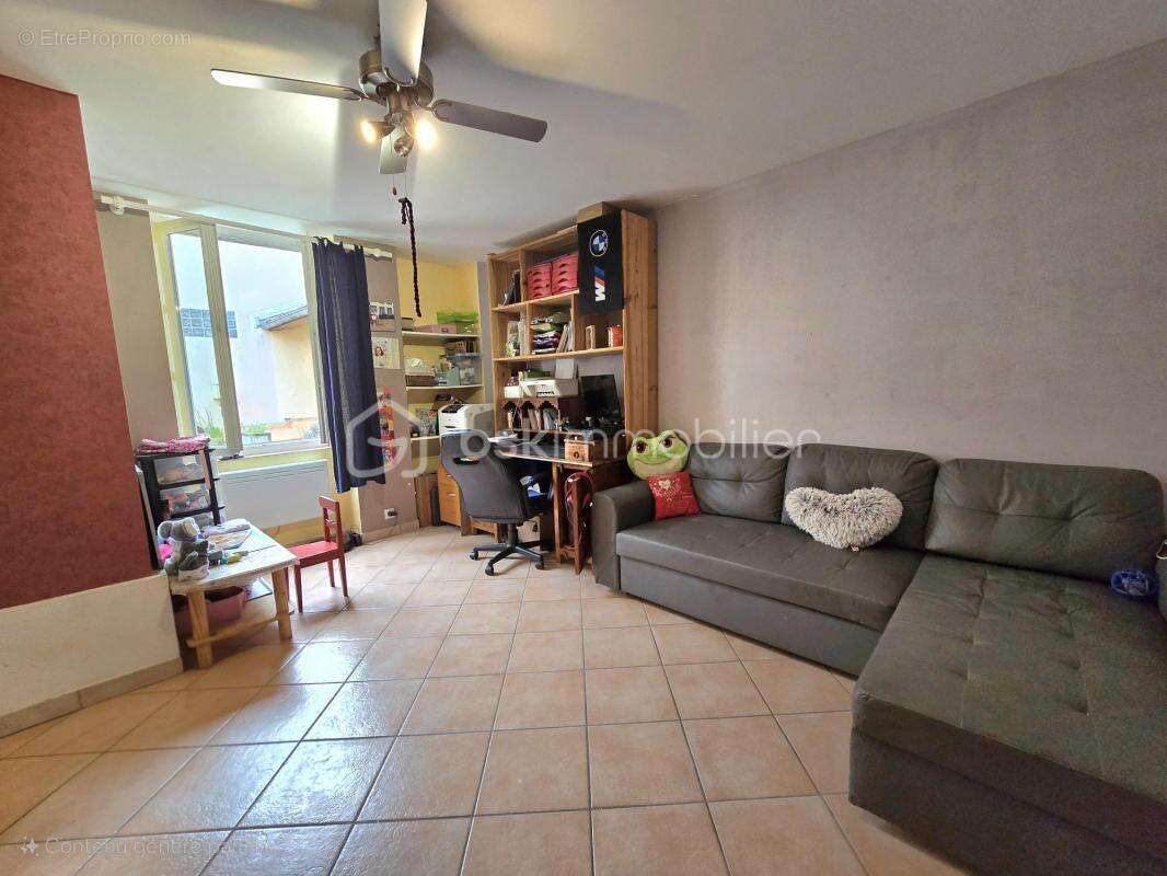 Maison avec dépendances + appartement indépendant – Vue dégagée sur la Chaîne du Livradois-Forez – Impasse – Limons (63290) - photo 7