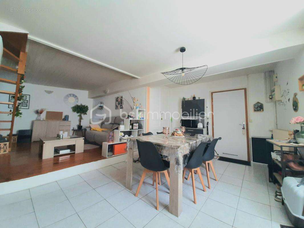 Appartement à SAINT-JUNIEN