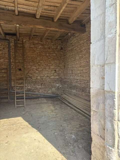 Appartement 4 pièces 176 m² à vendre à Ceaux-En-Couhe (86700) - photo 9