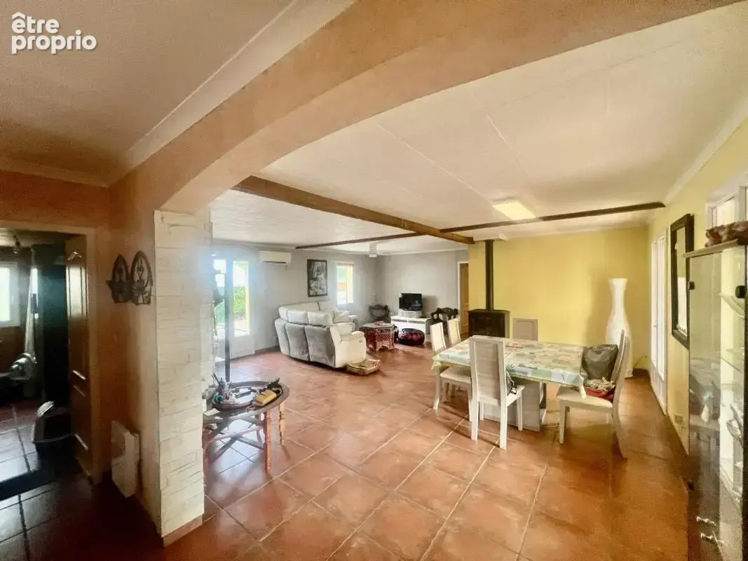 Maison 116 m² à Saint-Gilles  - photo 3