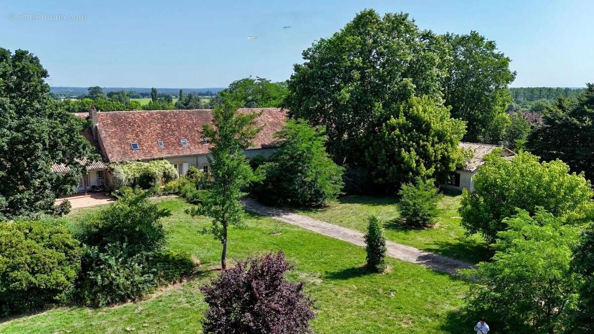 Ferme de style périgordien avec opportunités commerciales - photo 20