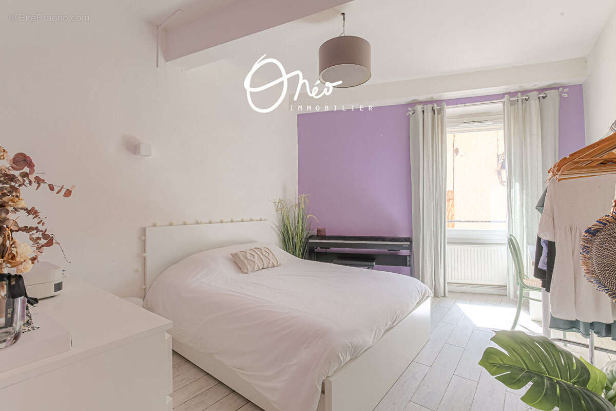 Maison à SAINT-GENIS-LAVAL