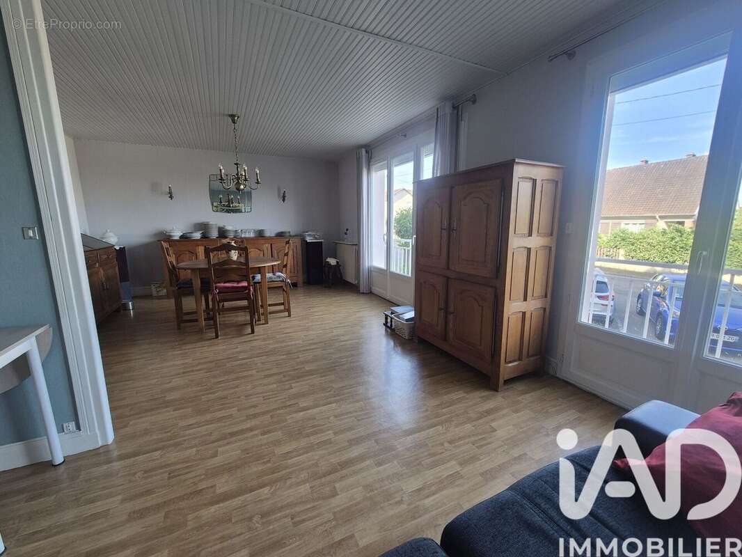 Photo 3 - Appartement à SAINT-ETIENNE-DU-ROUVRAY