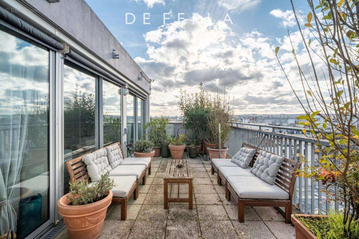 Appartement à PARIS-14E