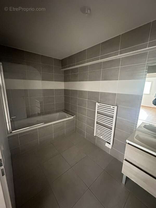 Appartement à MARSEILLE-6E