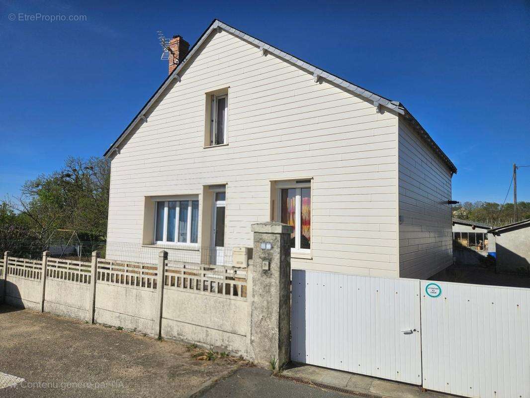 Maison à SAINTE-RADEGONDE