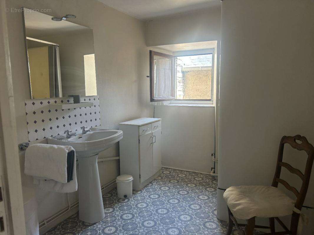 Maison à REQUISTA