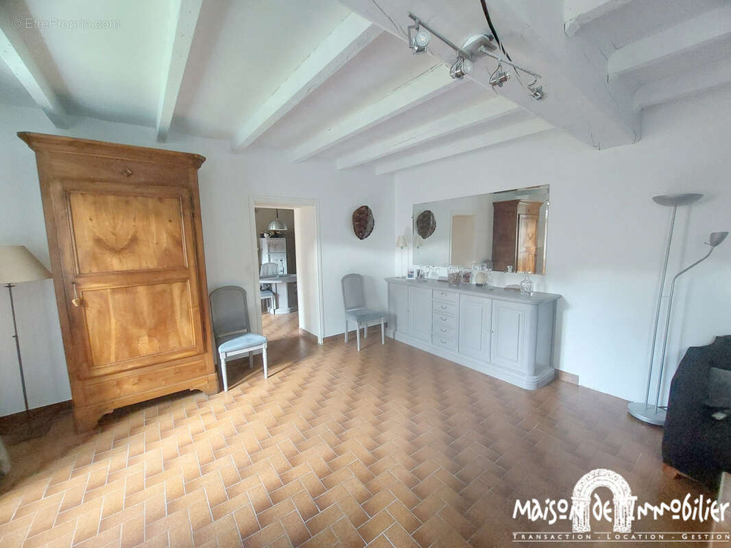 Maison à SEGONZAC