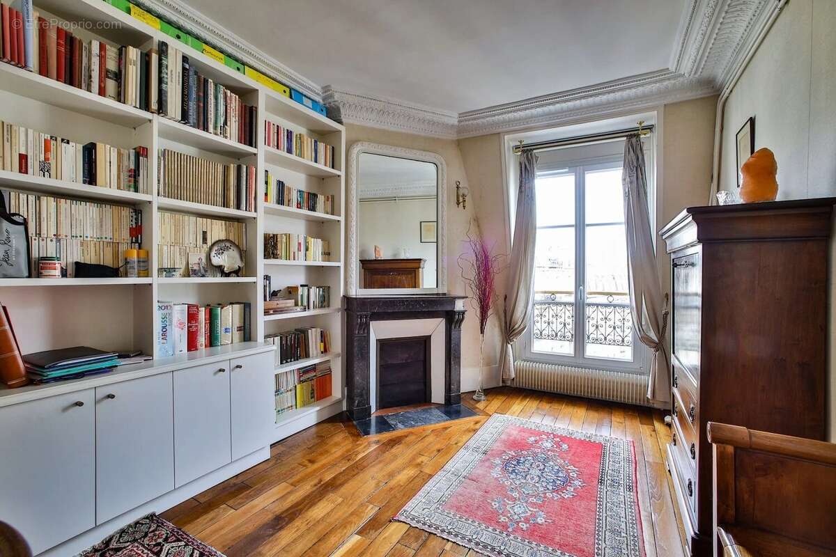 Appartement à PARIS-18E