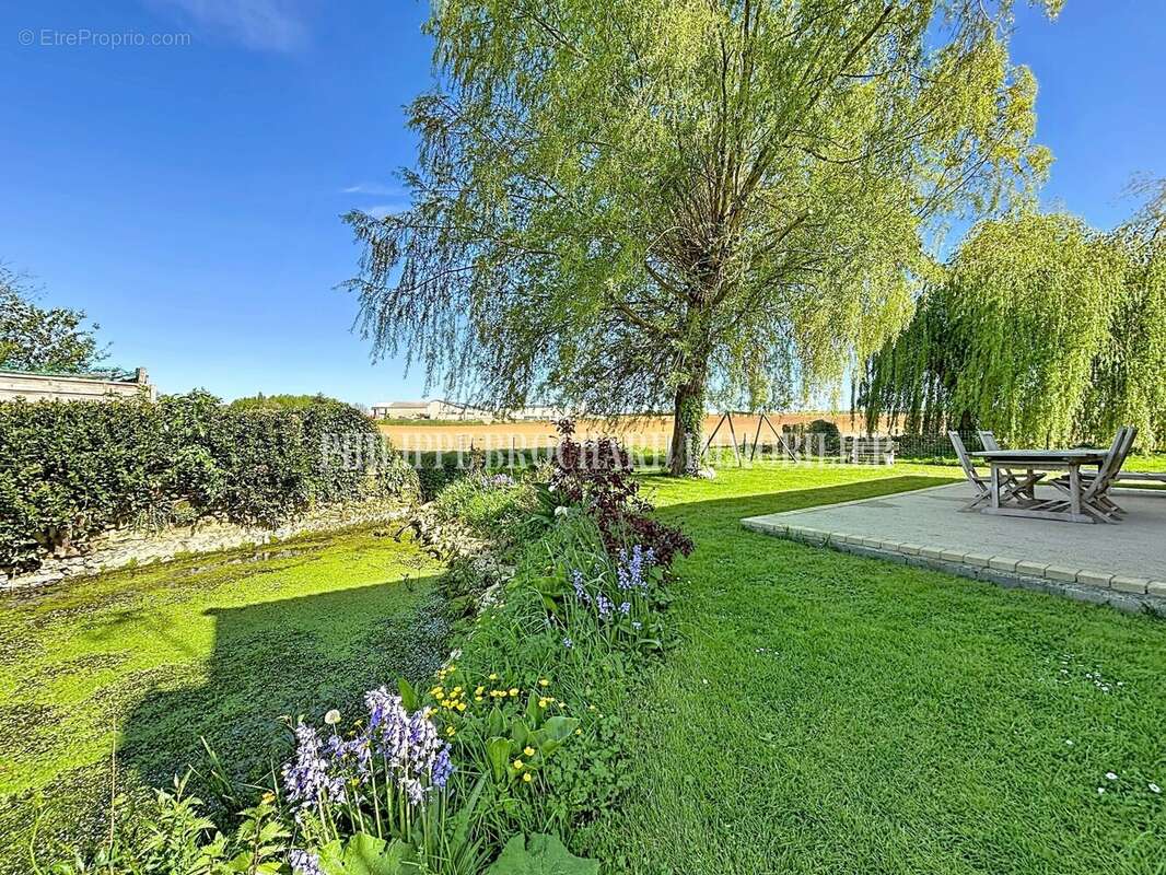 Maison à MOUTIERS-SUR-LE-LAY