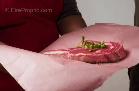 Commerce à LEPIN-LE-LAC