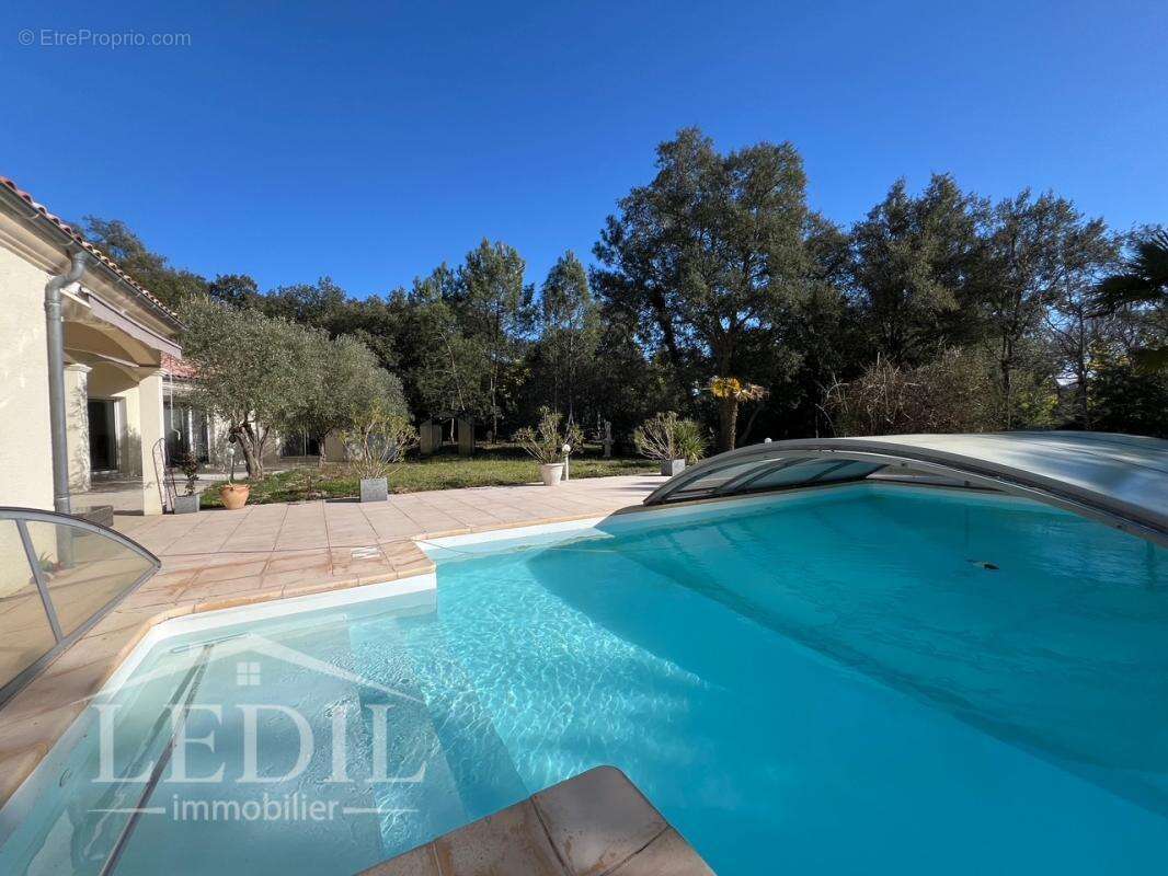 Maison à FOURQUES-SUR-GARONNE