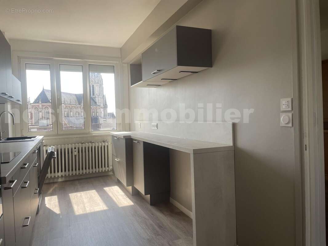 Appartement 103 m² à Tourcoing  - photo 2