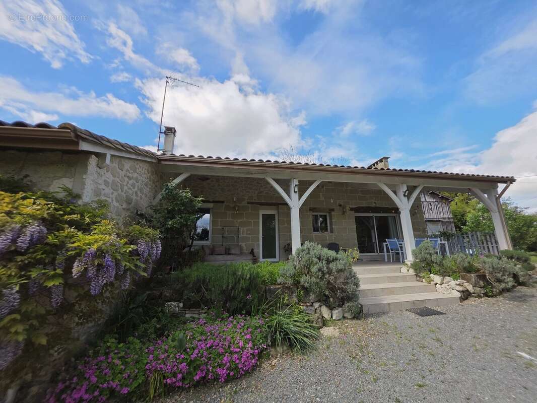 Maison à LAUZUN