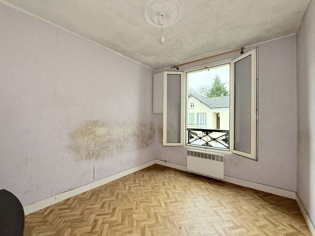 Autre à RUEIL-MALMAISON