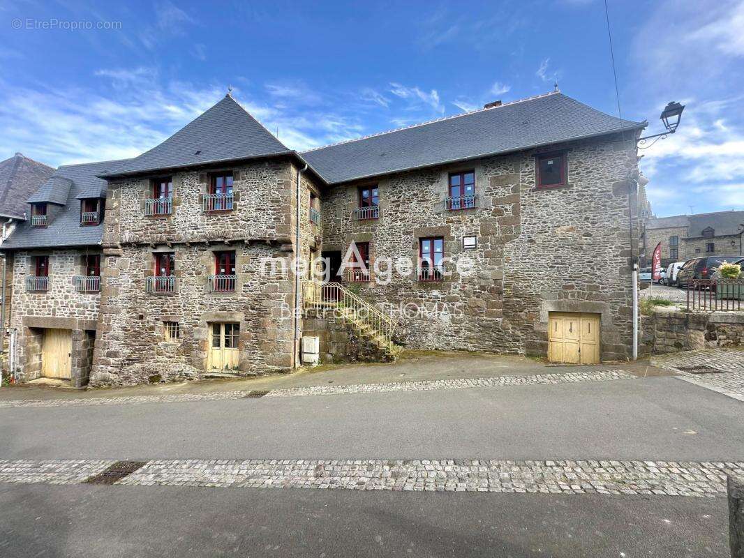 Appartement à BAZOUGES-LA-PEROUSE