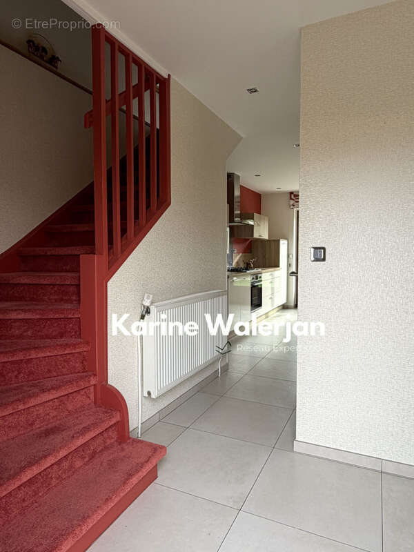 Maison à COURRIERES