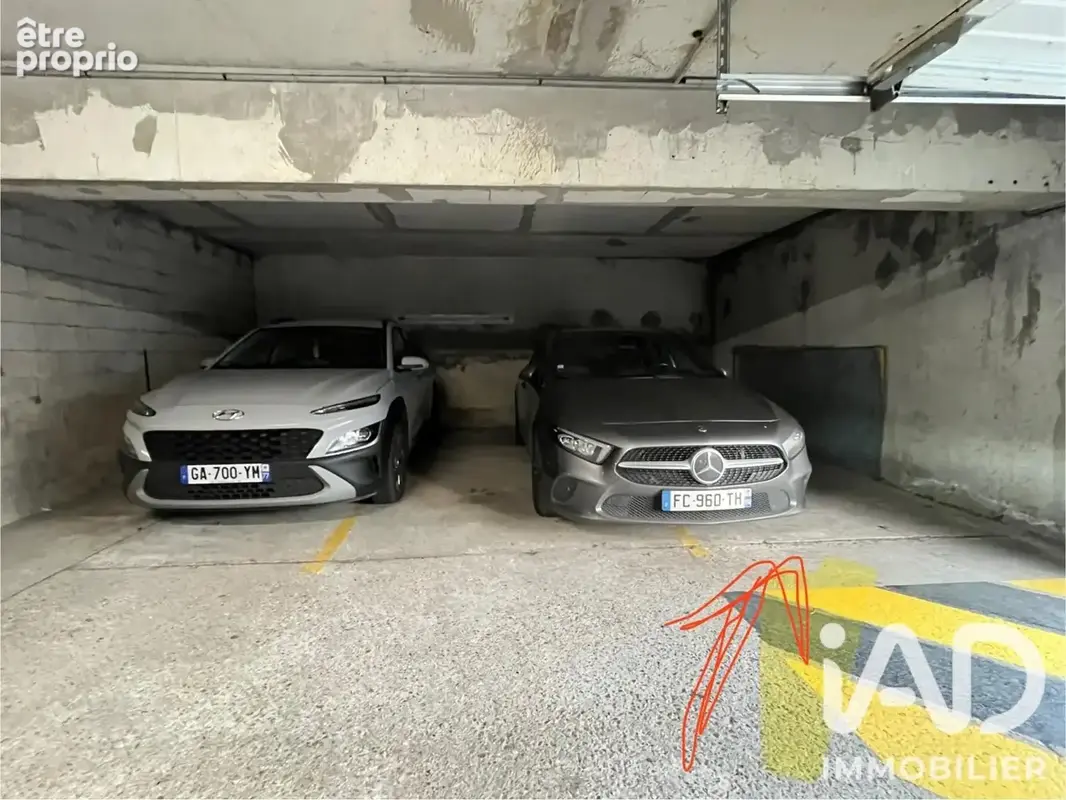 Photo 1 - Parking à MEAUX