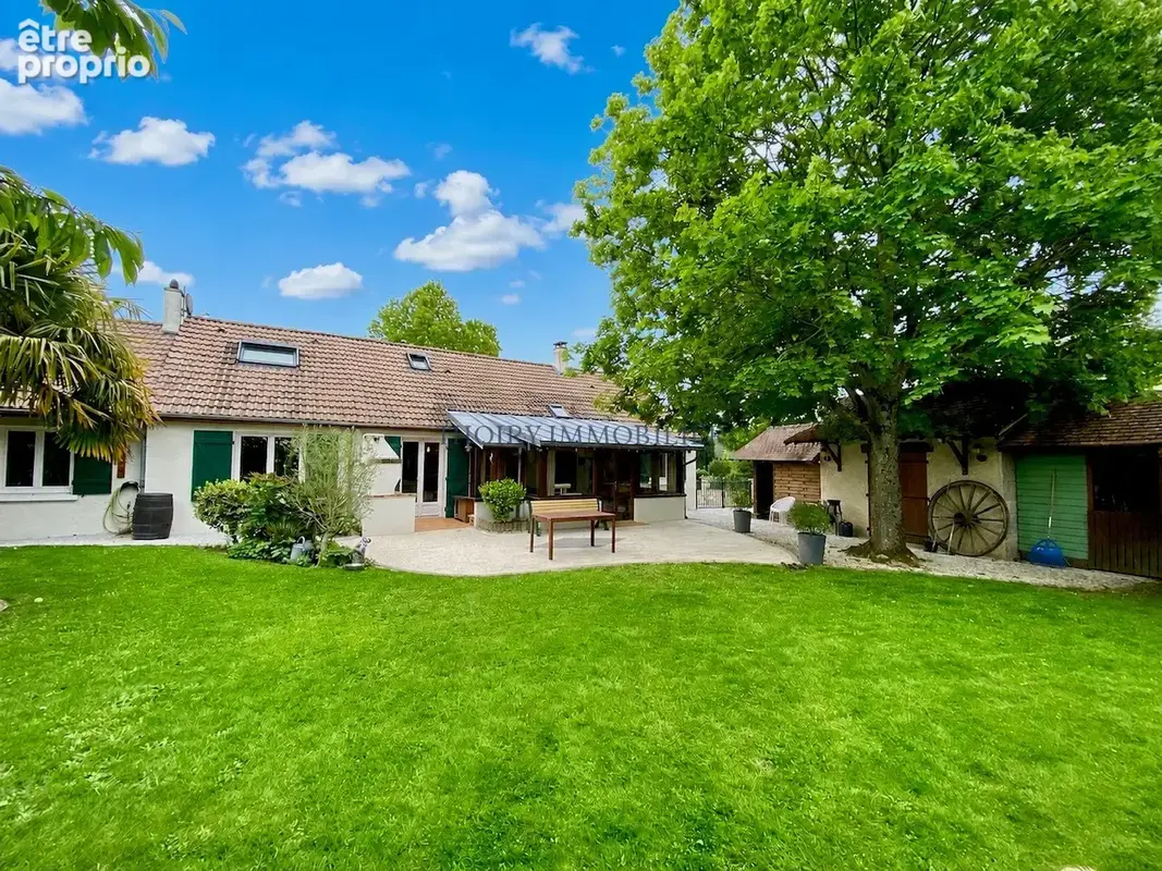 Maison traditionnelle de plain-pied sur sous-sol total et 1174 m2 de terrain. - photo 3
