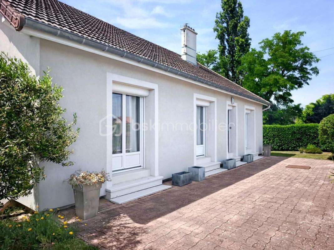 Maison familiale de 142 m² avec terrain arboré de 2 394 m², sous-sol complet et combles aménagés - photo 19