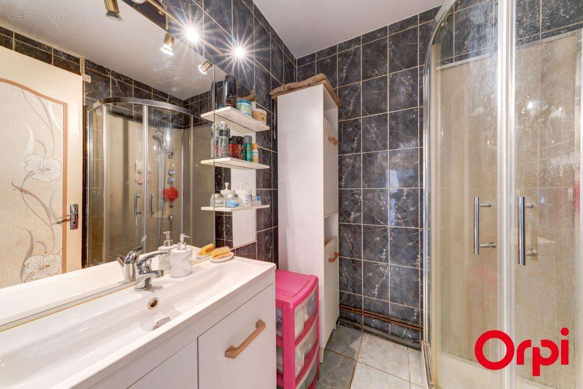 Appartement à VENISSIEUX