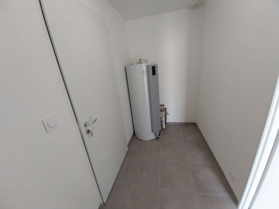 Maison à NEGREPELISSE