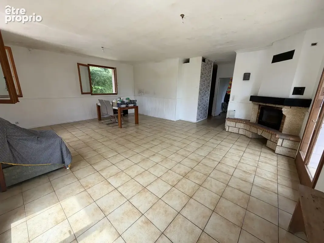 Maison T4 de 143m2 habitables avec terrasse et terrain de 2.7 hectares avec vue sur les Pyrénées - photo 3