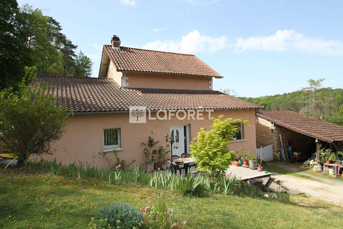 Maison en pierre Château L'Evêque 4 pièces 143 m2 - Dépendances - photo 18