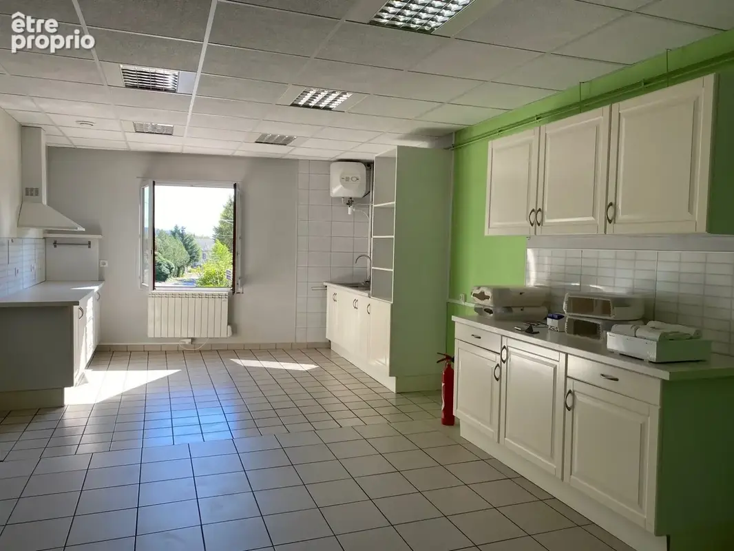 Commerce 545 m² à vendre à Saint-Clair-Du-Rhone (38370) - photo 3