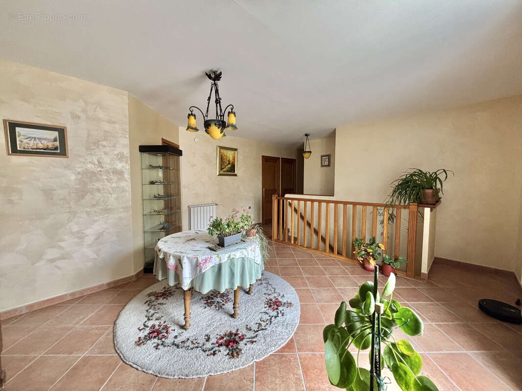 Maison à BOURG-LES-VALENCE