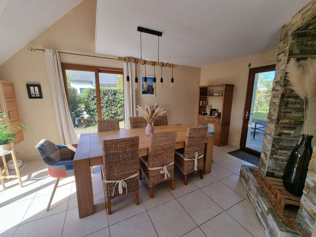 Maison à SAINT-ERBLON